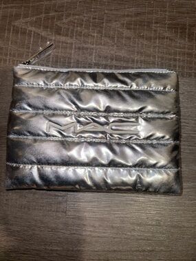 MAC Cosmetics Metallic Silver Quilted Makeup Pouch New